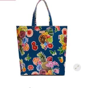 NWT-CRUISE Consuela basic bag.